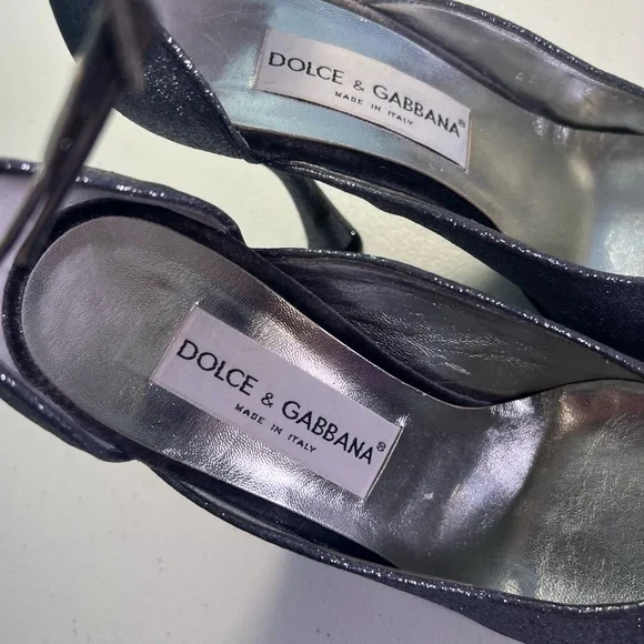 Dolce & Gabbana Silver Glitter round toe pumps! - Picture 17 of 17